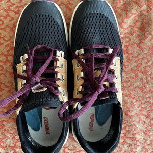 Olukai Women's Size 9.5 Wailuku Sneaker